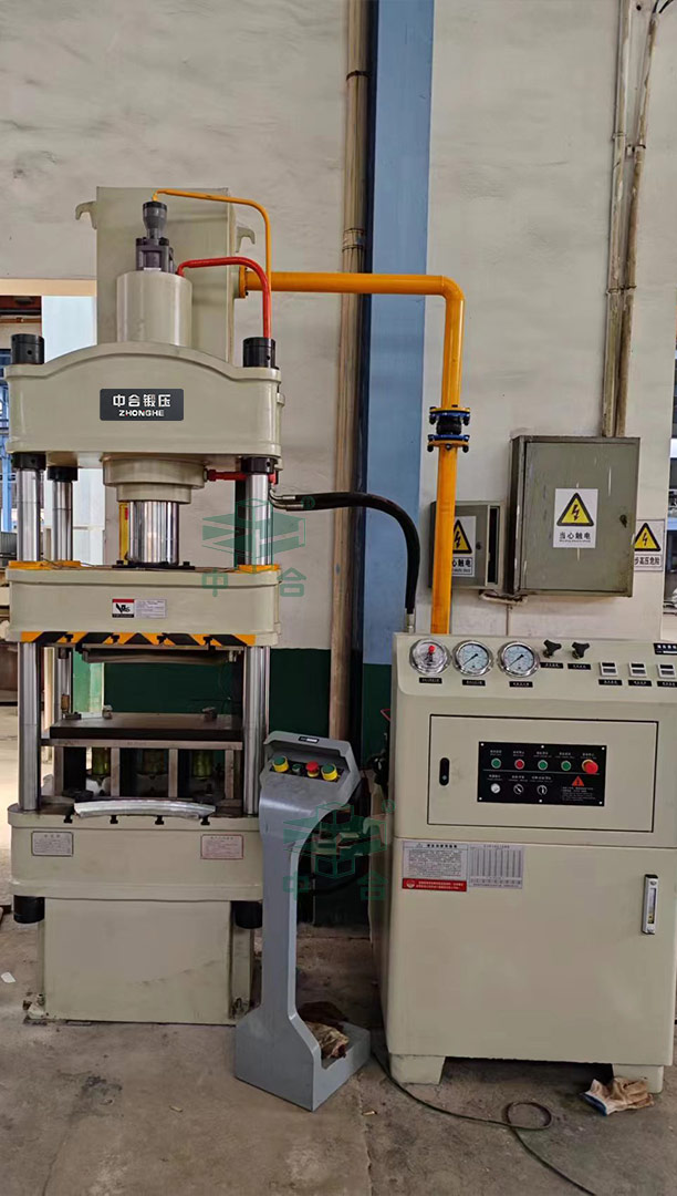 100噸四柱液壓機(jī).jpg
