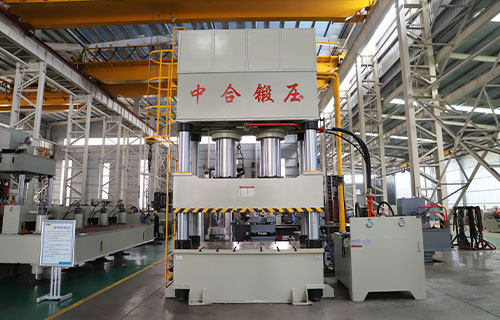 如何選擇可靠的1000噸四柱液壓機(jī)廠家？