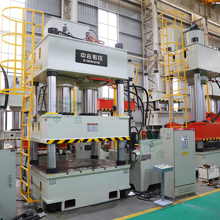 630噸三梁四柱液壓機(jī).jpg